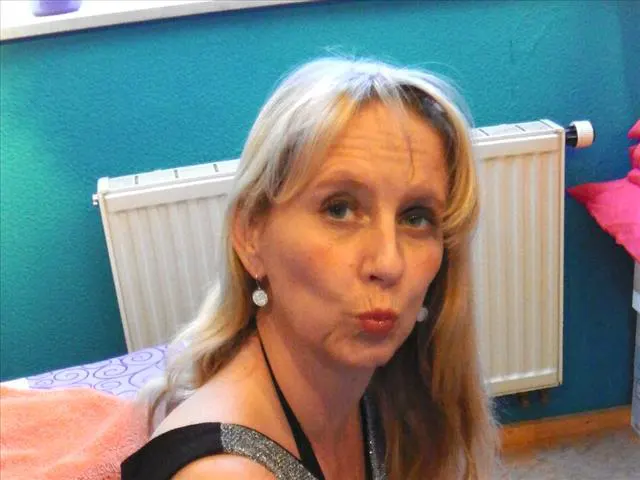 Angelina85
